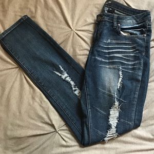 Ripped skinny jeans